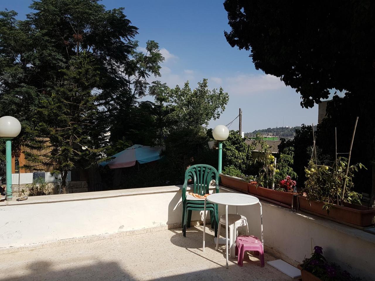 Sunny Apartment Jerusalem Exterior photo
